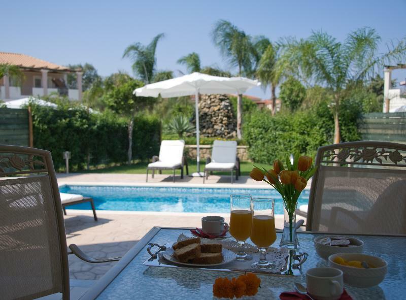 Mamfredas Luxury Resort Plánosz Kültér fotó